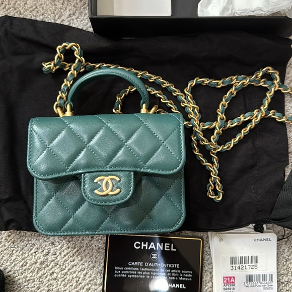 Chanel mini handle purse with chain bag - Picture 2 of 4